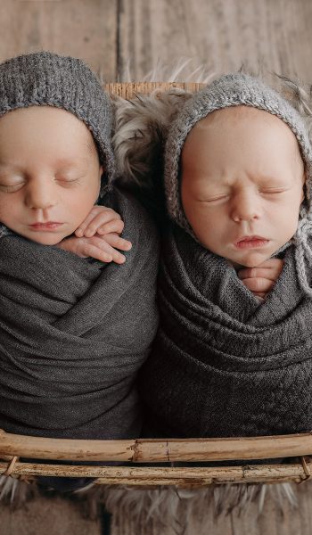 twin newborn photos Tampa tampa newborn photographer twins